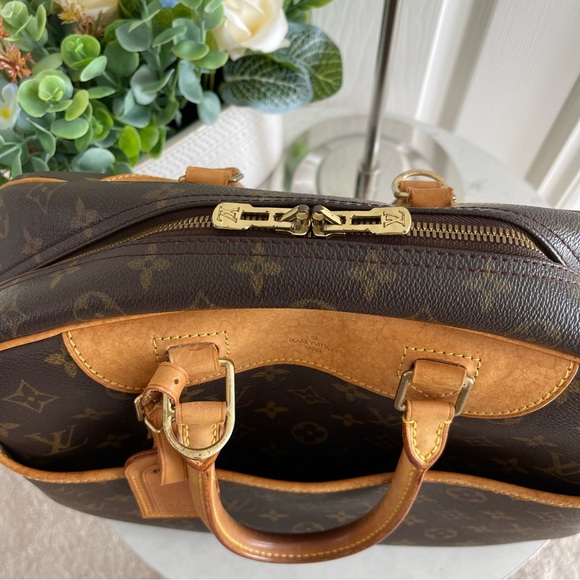 LOUIS VUITTON Monogram Deauville Duffle Bag Hand Bag - Picture 11 of 16